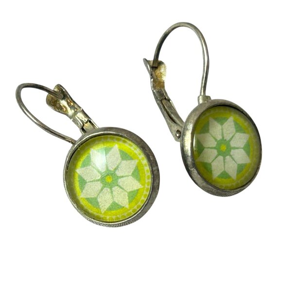 Leverback Earrings Green Geometric Star Pattern Silver Tone - Picture 1 of 6